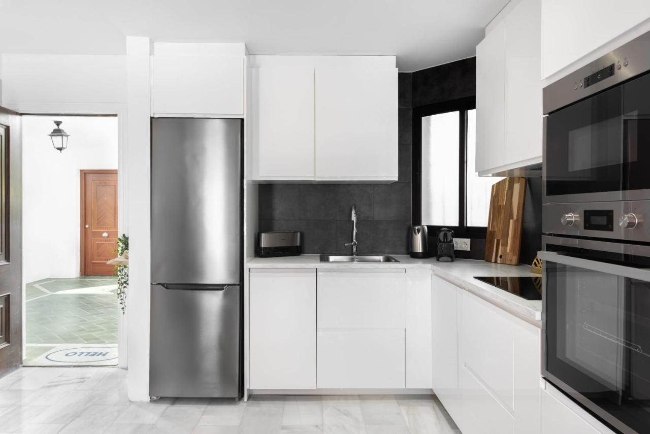 Two Bedroom Apartment In Puerto Banus With Terrace 마르베야 외부 사진
